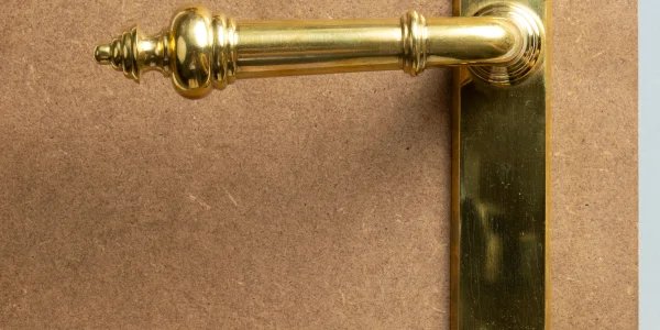 Kilincs és kilincspajzs