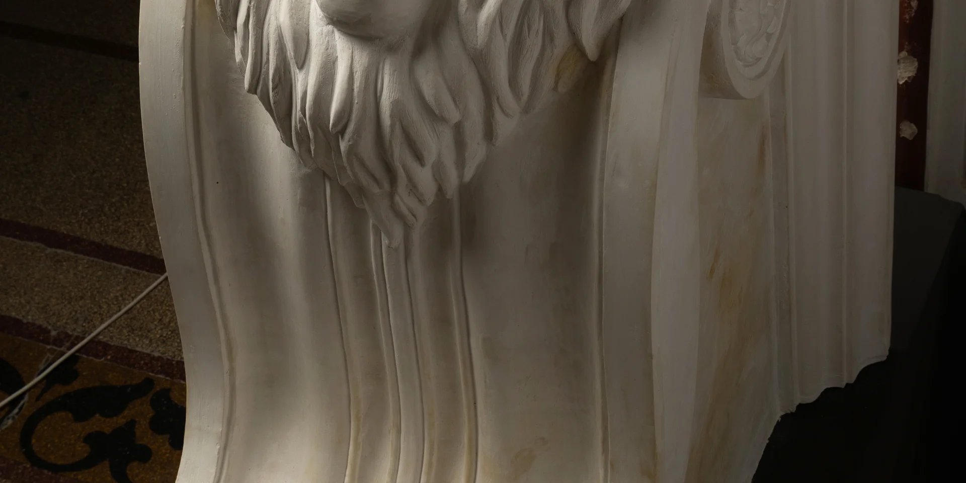 Historizáló neoreneszánsz épület oroszlánfejes konzoljának másolata