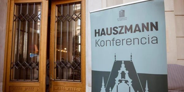 „Művészet és iparosság” – előadások a művészi igényű kézműves mesterségek tárgykörében – konferencia-beszámoló